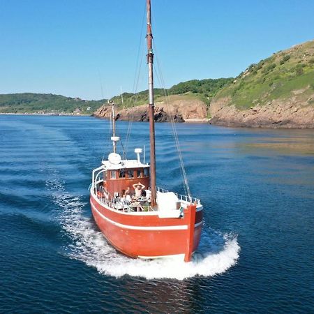 Varra Water - Unique Boat Accomodation - Bornholm Neksø Exterior foto